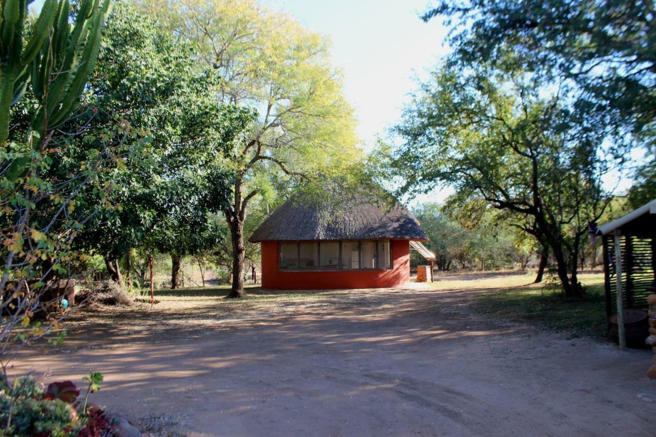 Amanzimlotzi Riverside Bush Camp Худспрут Экстерьер фото